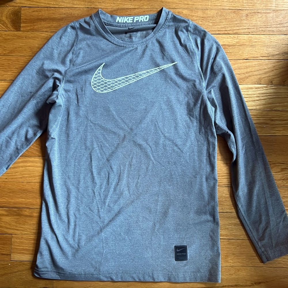 Nike Pro - youth Long sleeve shirt. Size Large